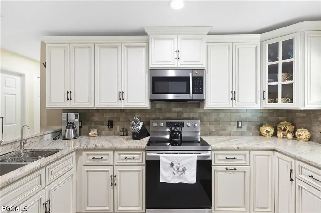 3325 SW 26th Place Cape Coral FL 33914