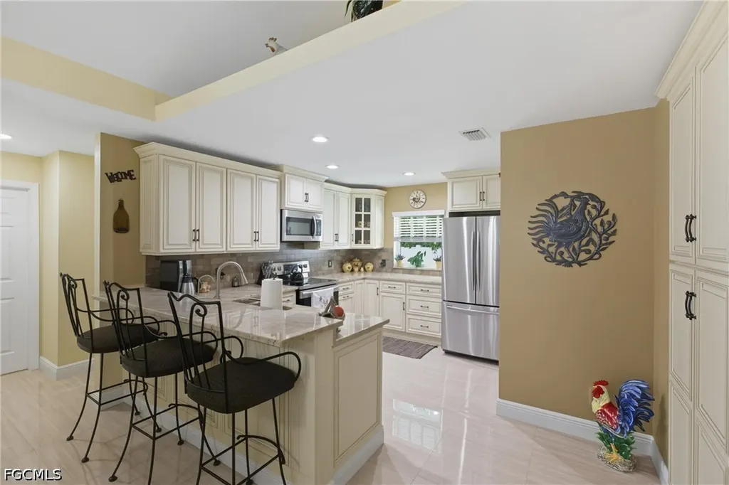 3325 SW 26th Place Cape Coral FL 33914