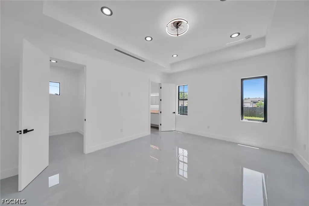 818 NE 10th Street Cape Coral FL 33909