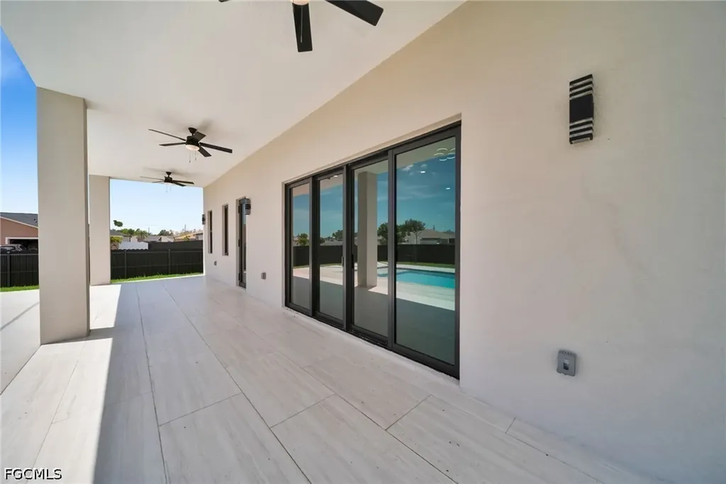 818 NE 10th Street Cape Coral FL 33909