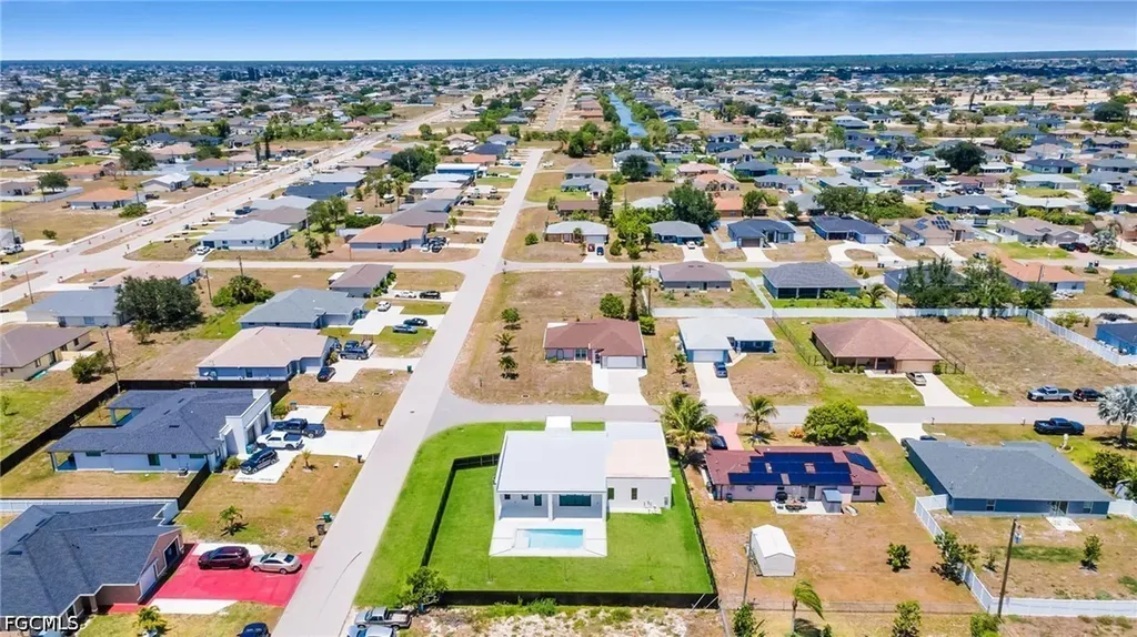818 NE 10th Street Cape Coral FL 33909