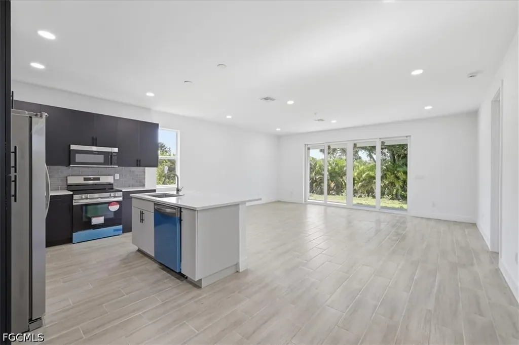 136 Lomas Road Rotonda West FL 33947