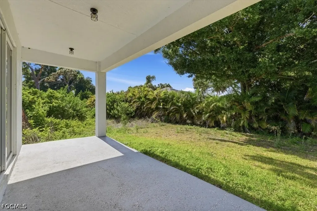 136 Lomas Road Rotonda West FL 33947
