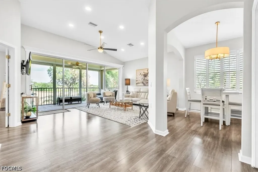 3000 Meandering Way Fort Myers FL 33905