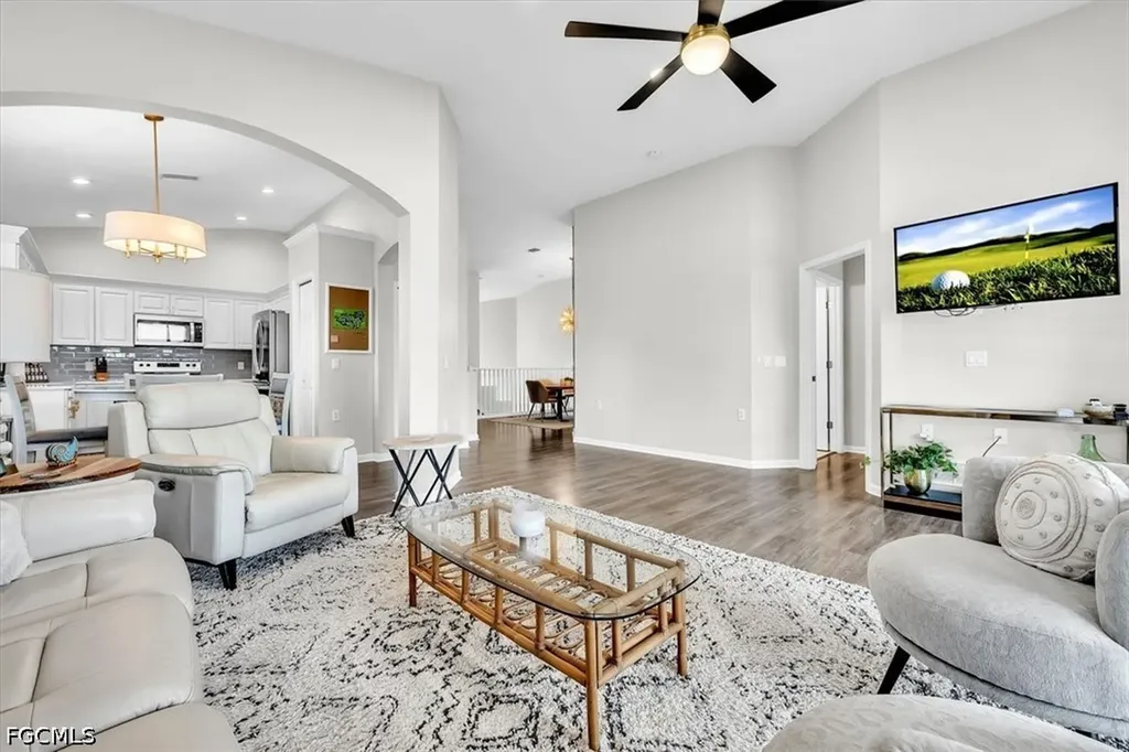 3000 Meandering Way Fort Myers FL 33905