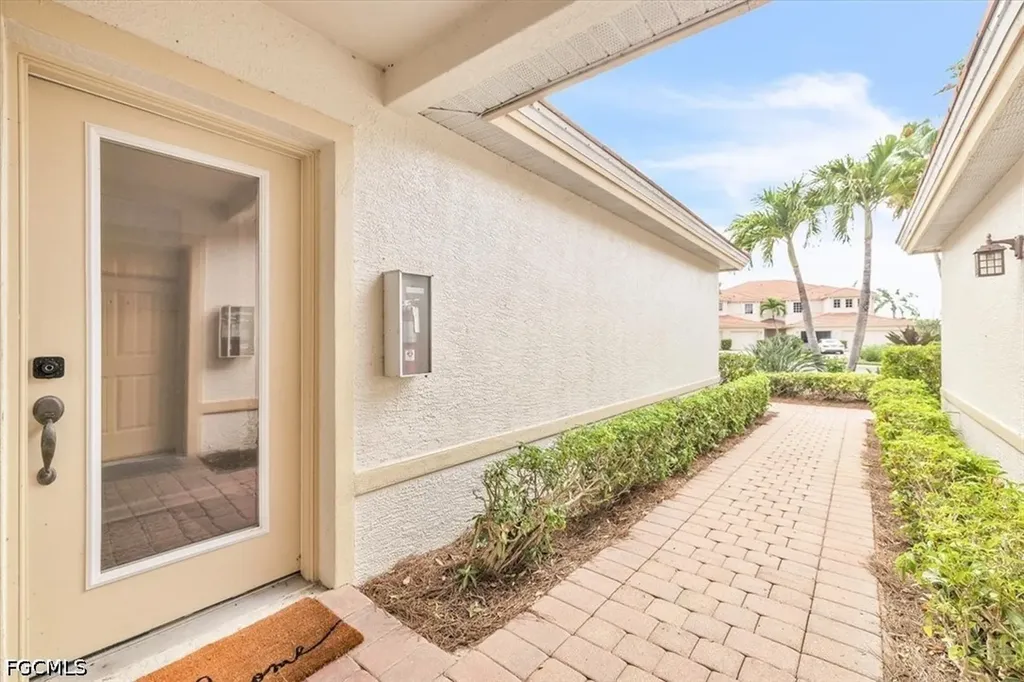 3000 Meandering Way Fort Myers FL 33905