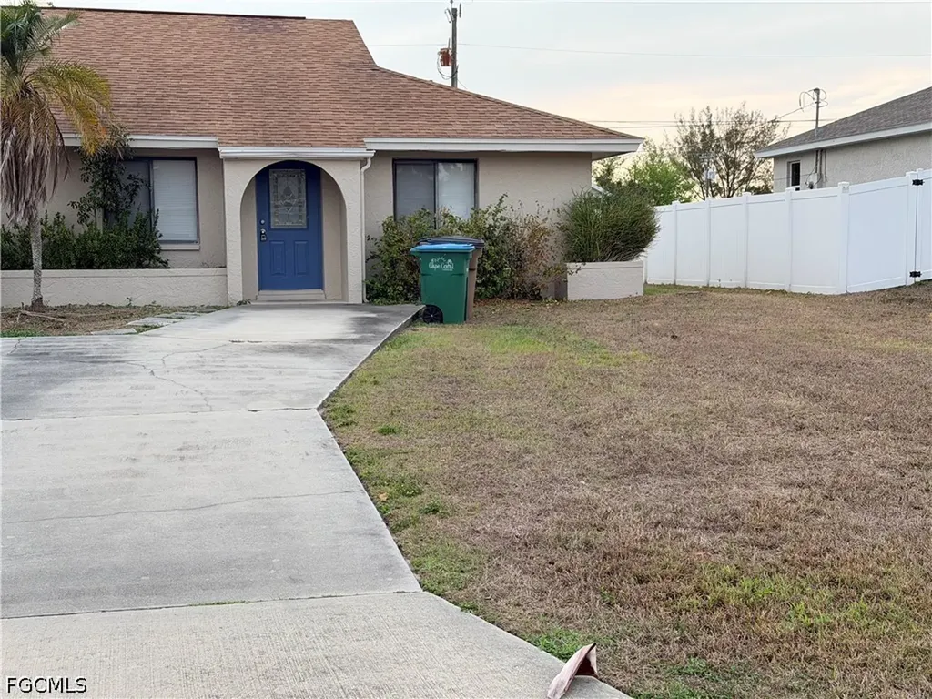 1714 SW 15th Place Cape Coral FL 33991