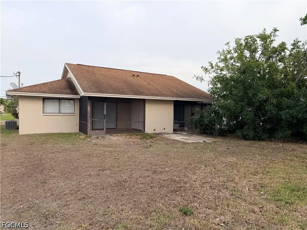 1714 SW 15th Place Cape Coral FL 33991