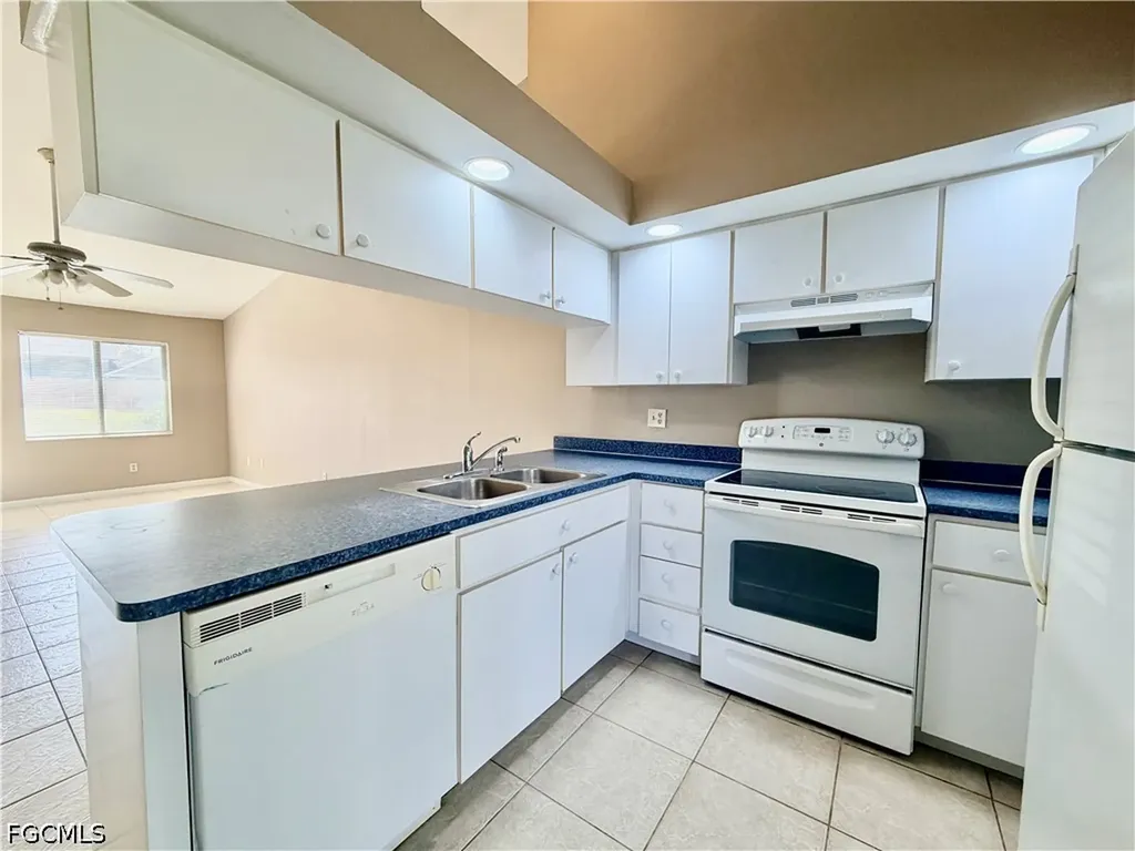 1714 SW 15th Place Cape Coral FL 33991