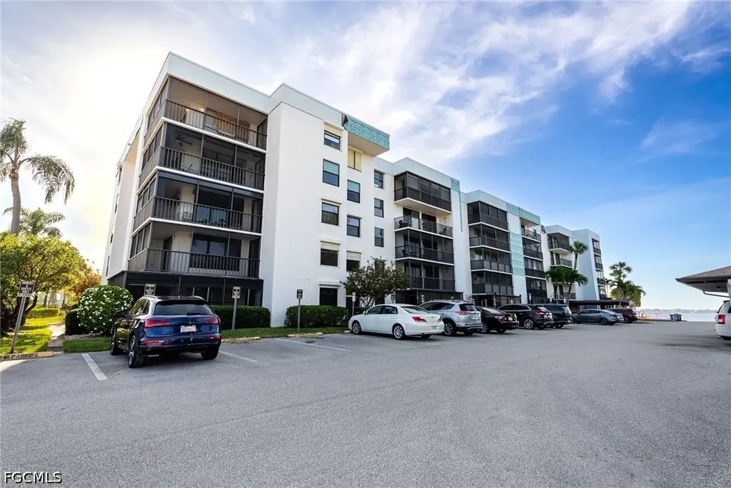 3490 N Key Drive North Fort Myers FL 33903