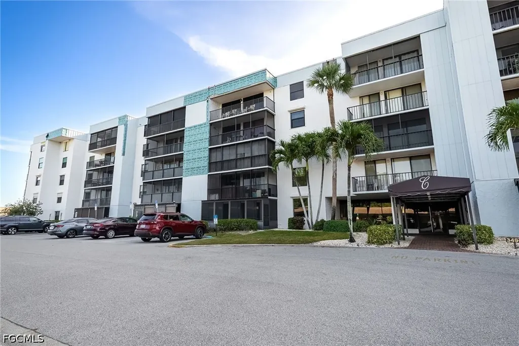 3490 N Key Drive North Fort Myers FL 33903