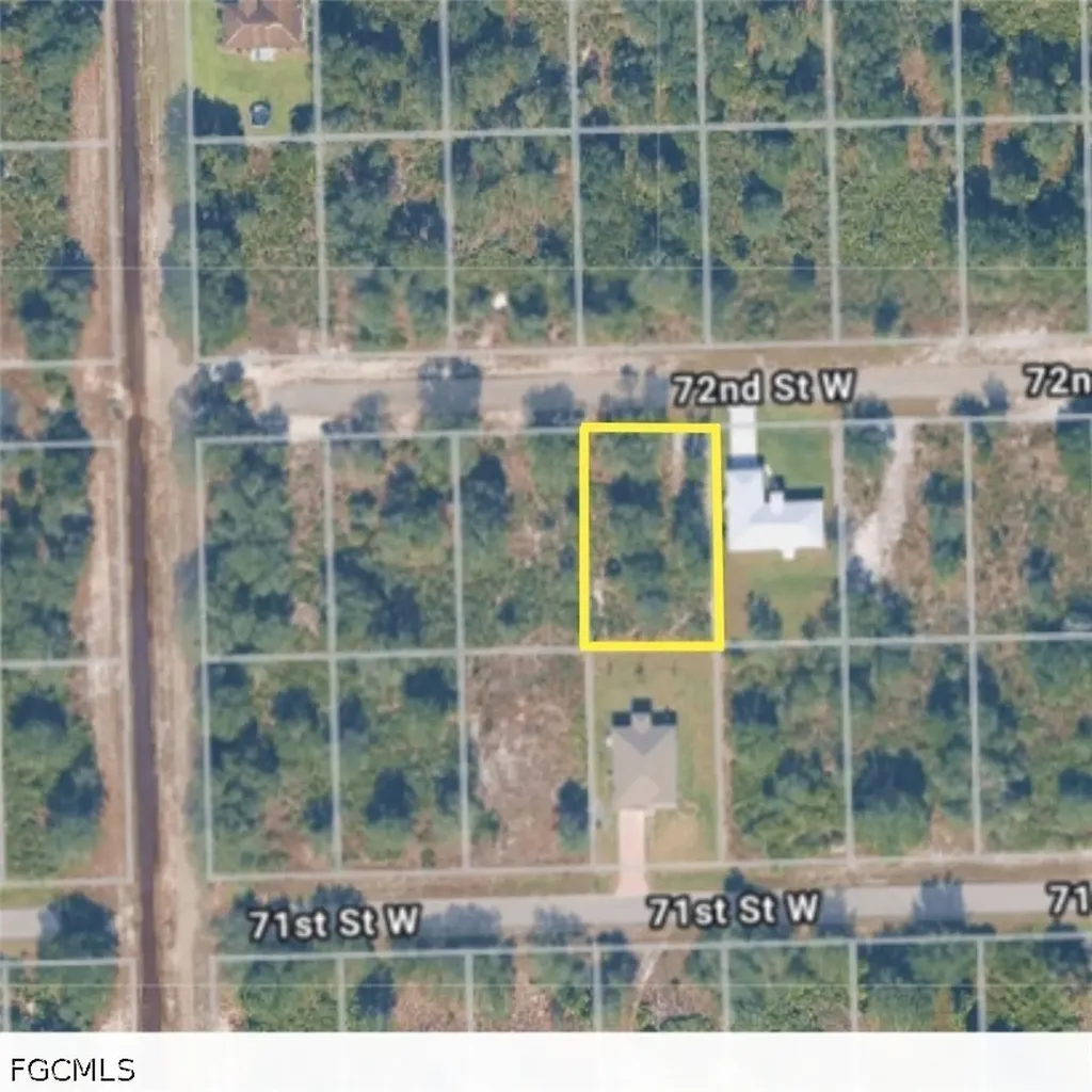 2521 72nd Street W Lehigh Acres FL 33971