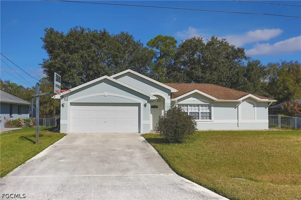 11407 Rabun Gap Drive North Fort Myers FL 33917