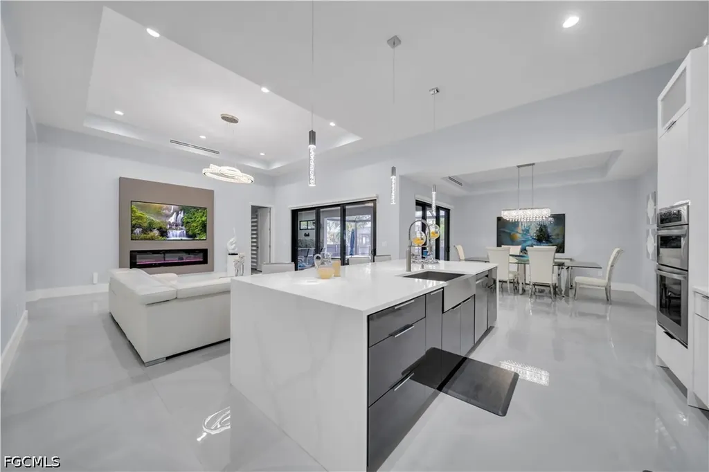 1612 NW 37th Avenue Cape Coral FL 33993