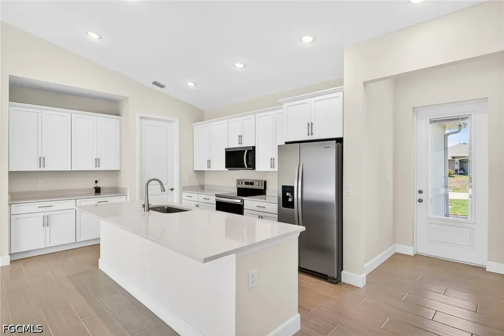 122 SW 21st Terrace Cape Coral FL 33991