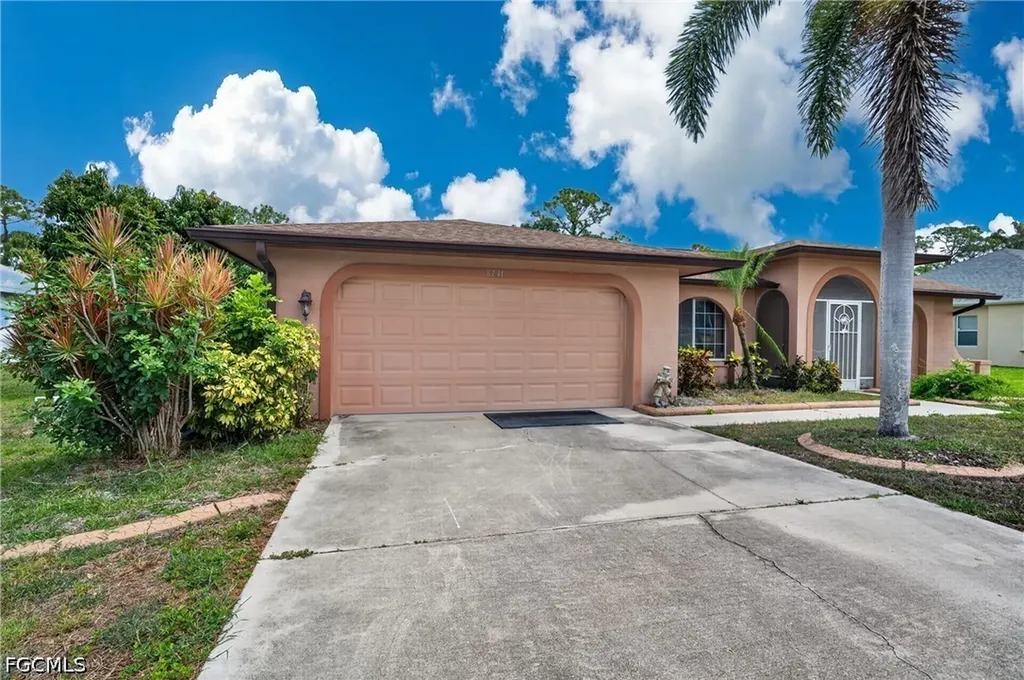 6731 Eagle Tree Court North Fort Myers FL 33917