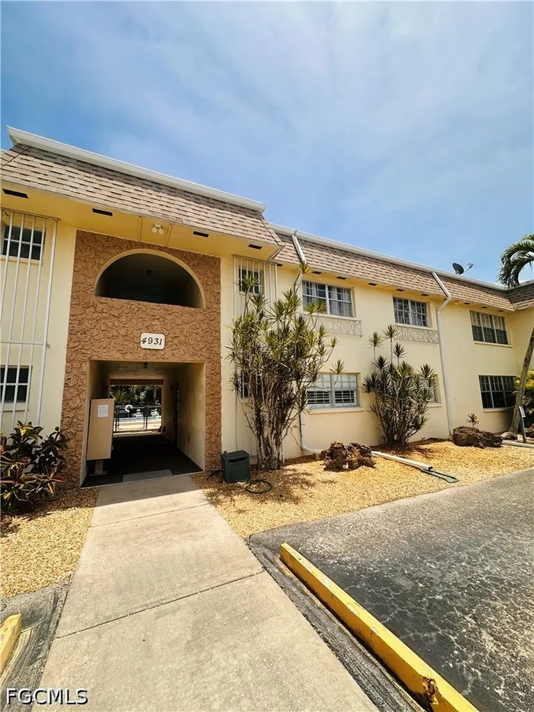 4931 Vincennes Court Cape Coral FL 33904
