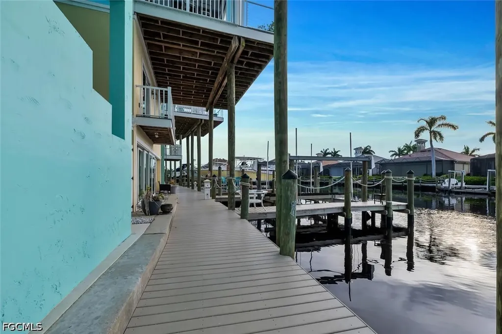5870 Shell Cove Drive Cape Coral FL 33914