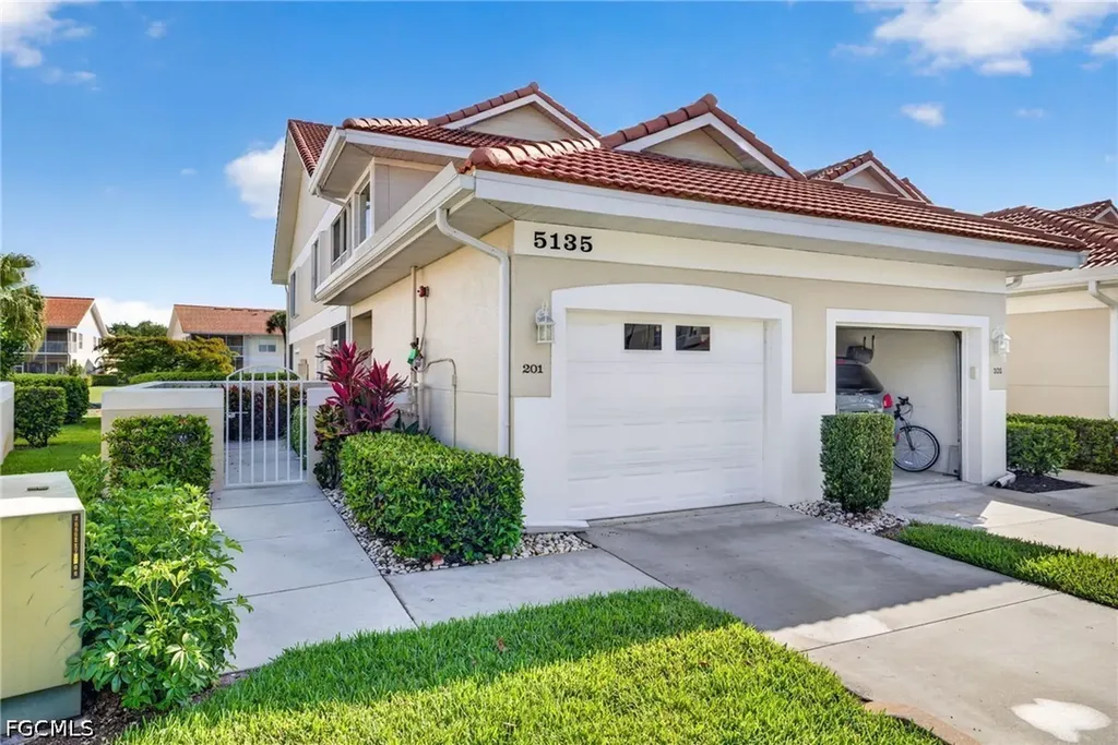 5135 Cobble Creek Court Naples FL 34110