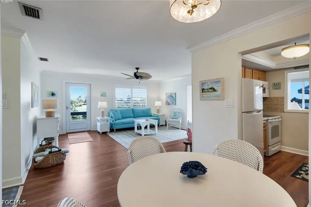 1610 Middle Gulf Drive Sanibel FL 33957