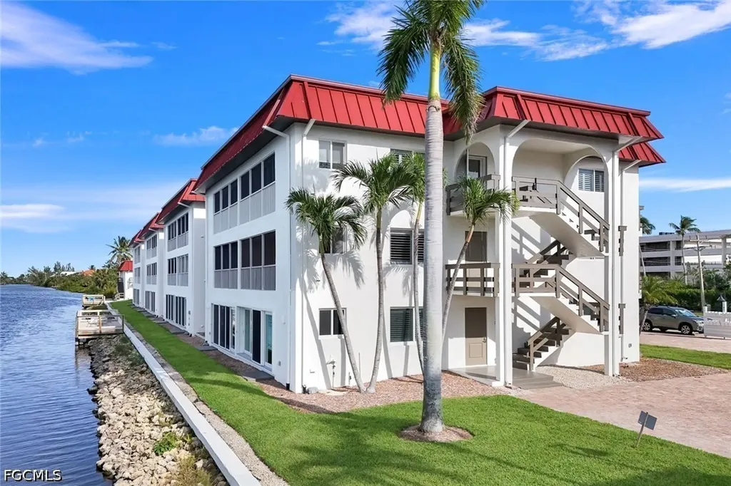 1610 Middle Gulf Drive Sanibel FL 33957
