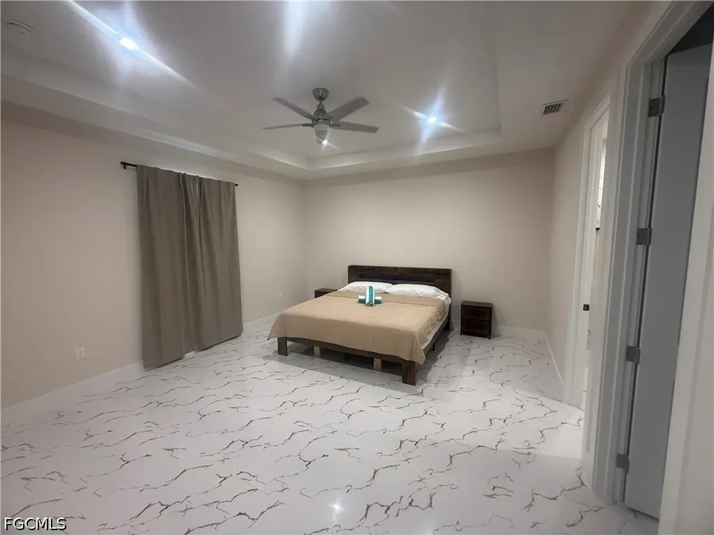 15335/ 15337 Wall Drive Fort Myers FL 33908