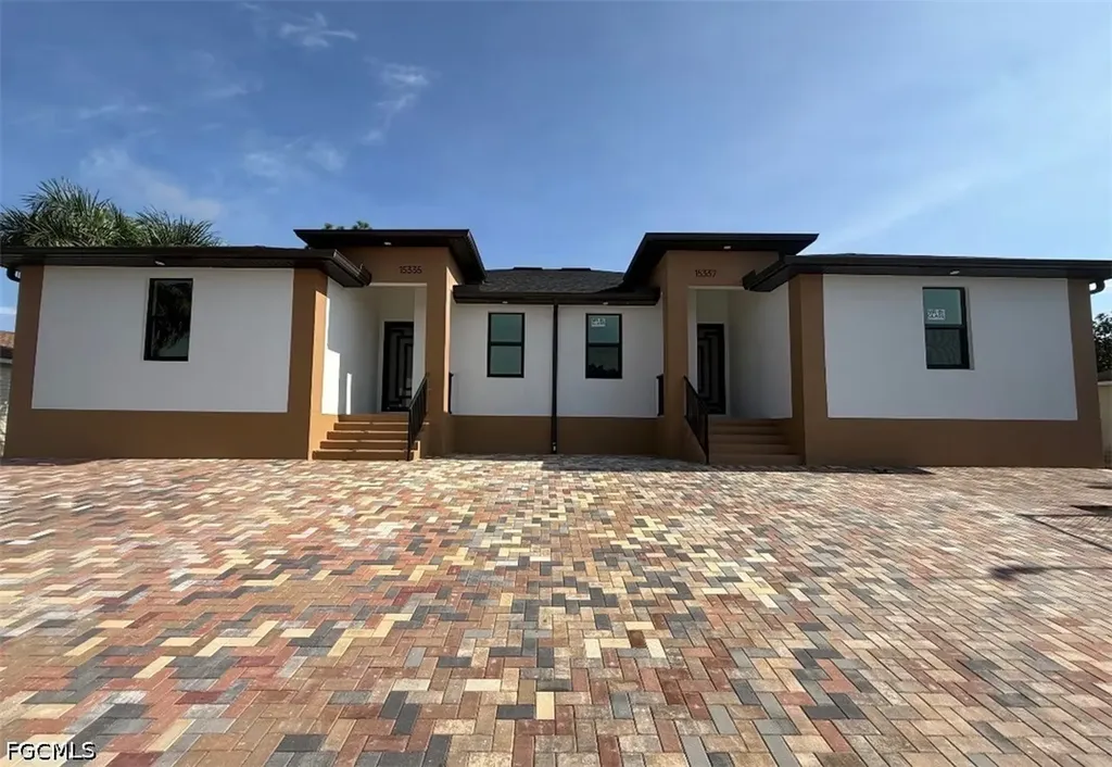 15335/ 15337 Wall Drive Fort Myers FL 33908