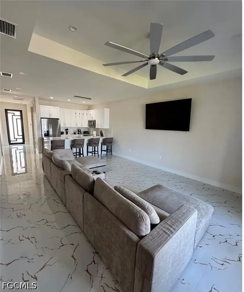 15335/ 15337 Wall Drive Fort Myers FL 33908