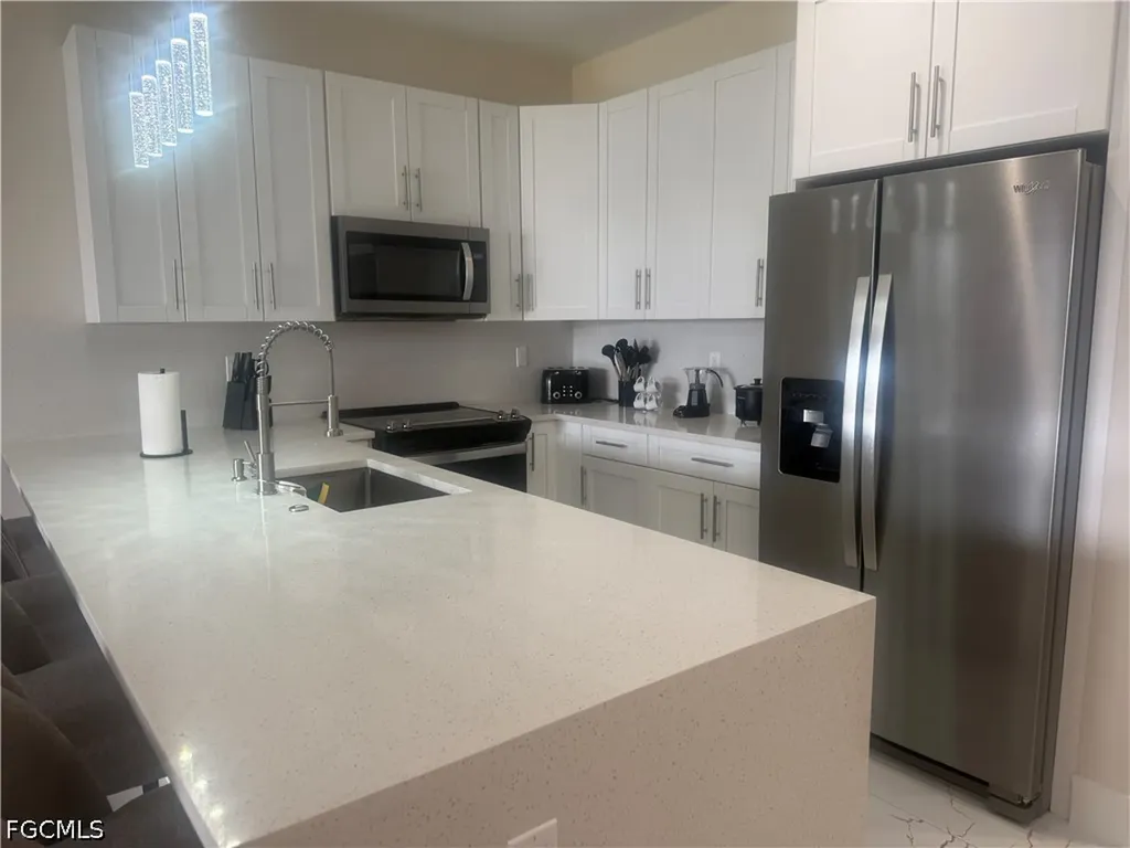 15335/ 15337 Wall Drive Fort Myers FL 33908