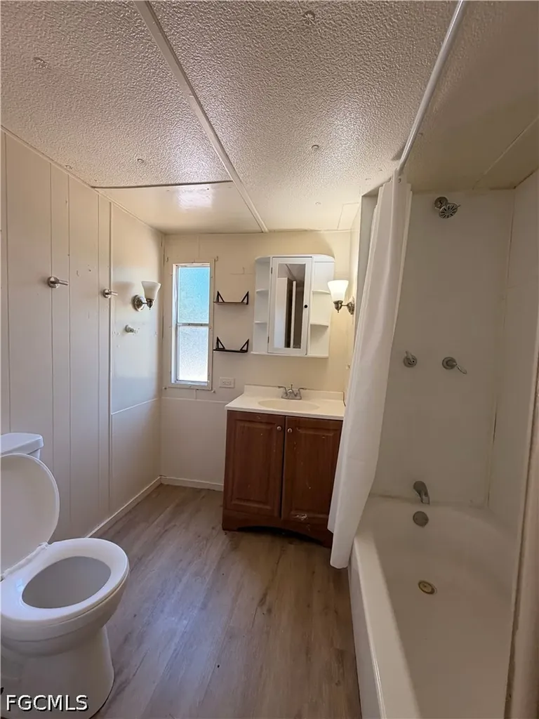 8205 Suncoast Drive North Fort Myers FL 33917