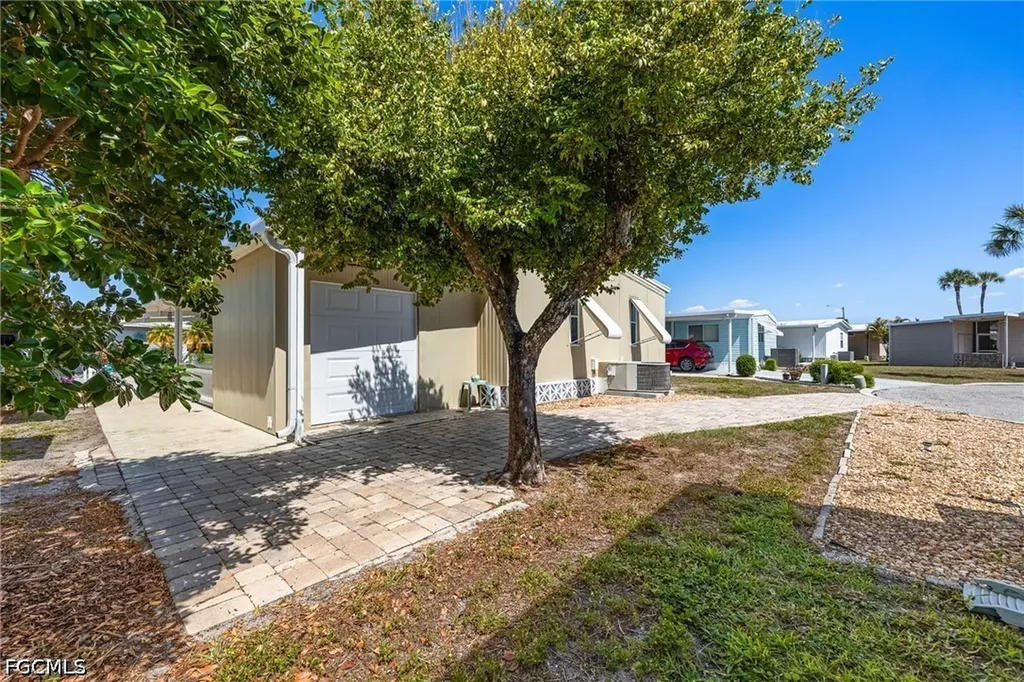 356 Nicklaus Boulevard North Fort Myers FL 33903