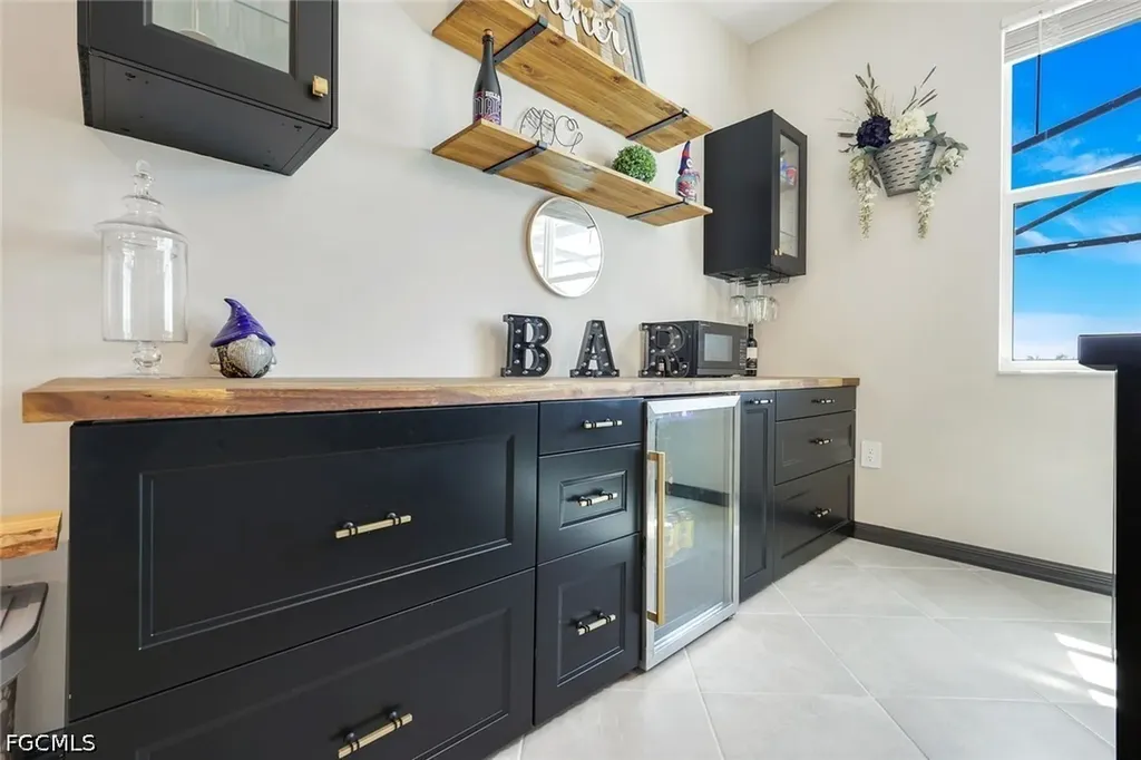 18821 Shimmer Dawn Court North Fort Myers FL 33917