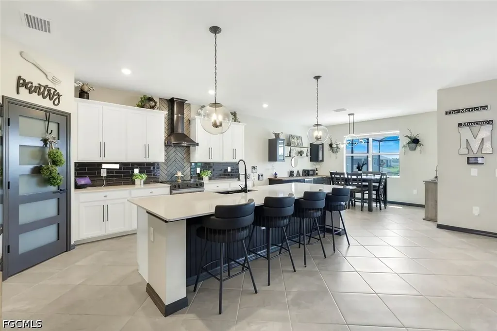 18821 Shimmer Dawn Court North Fort Myers FL 33917