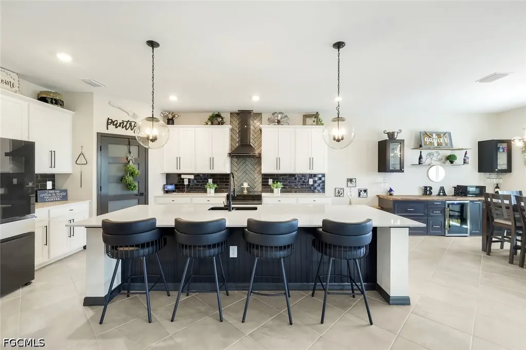 18821 Shimmer Dawn Court North Fort Myers FL 33917