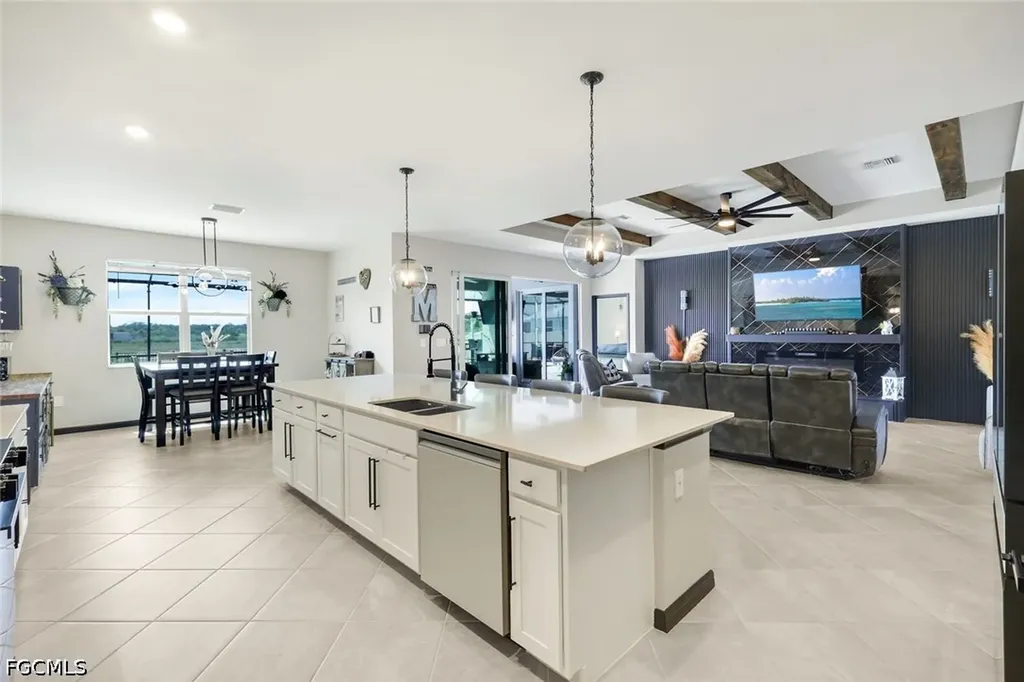 18821 Shimmer Dawn Court North Fort Myers FL 33917