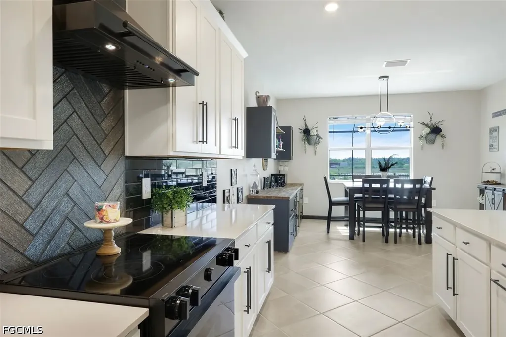18821 Shimmer Dawn Court North Fort Myers FL 33917