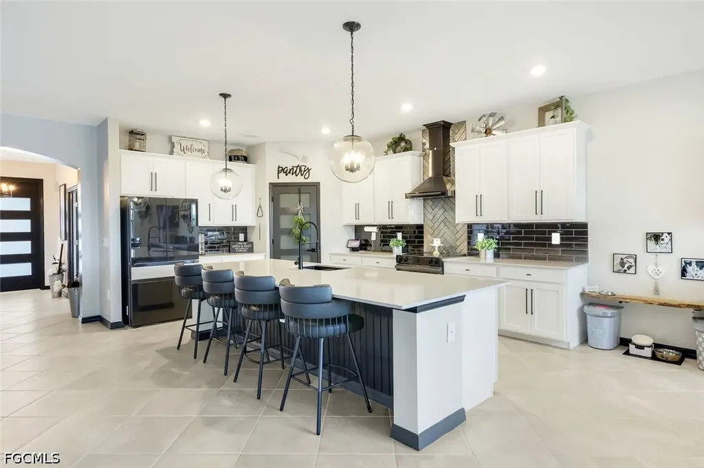 18821 Shimmer Dawn Court North Fort Myers FL 33917