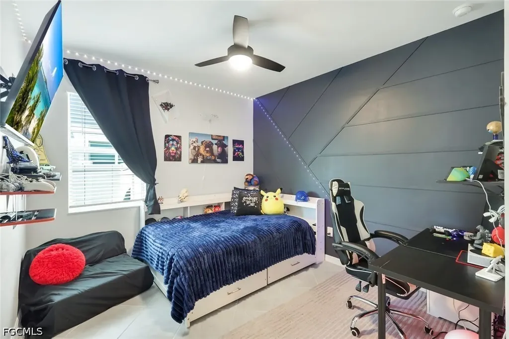 18821 Shimmer Dawn Court North Fort Myers FL 33917