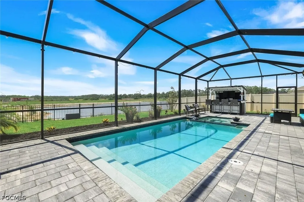 18821 Shimmer Dawn Court North Fort Myers FL 33917