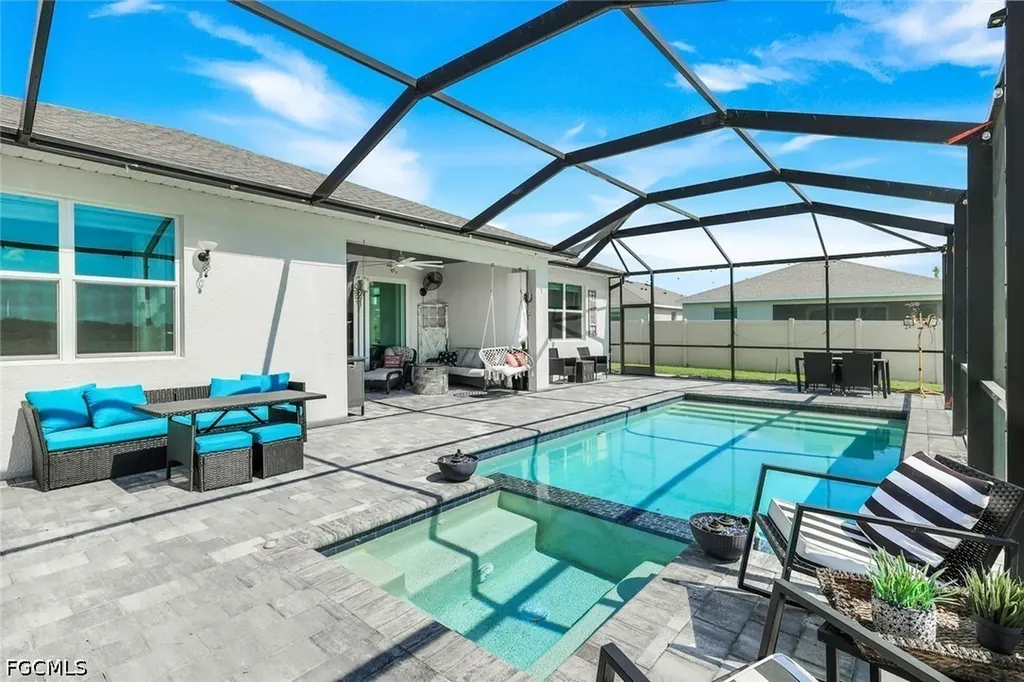18821 Shimmer Dawn Court North Fort Myers FL 33917