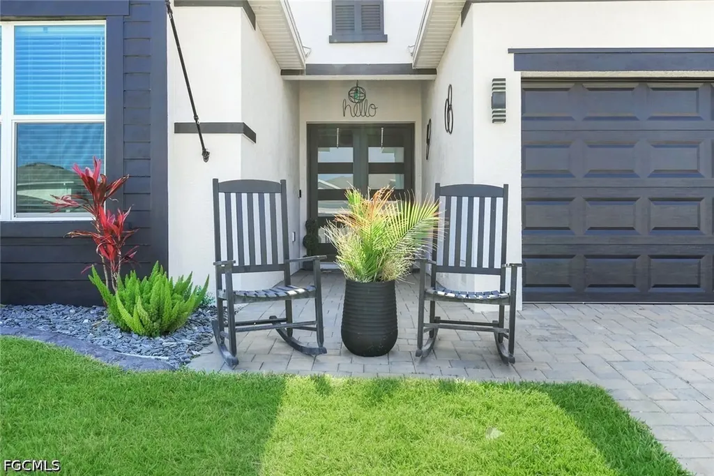 18821 Shimmer Dawn Court North Fort Myers FL 33917