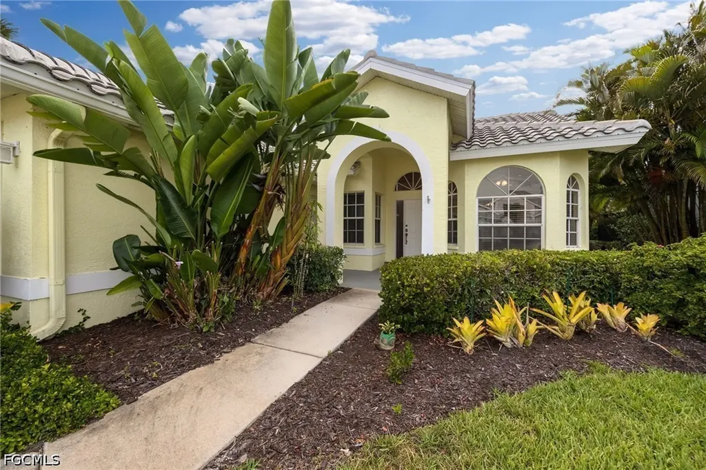 25060 Bay Cedar Drive Bonita Springs FL 34134