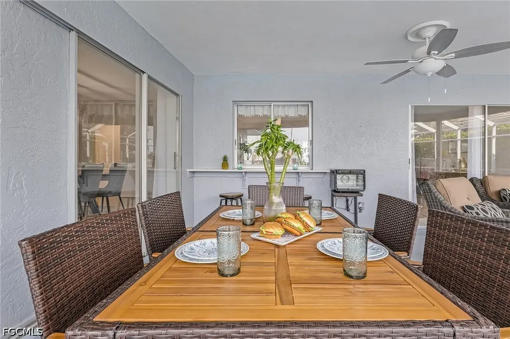527 SW 57th Street Cape Coral FL 33914