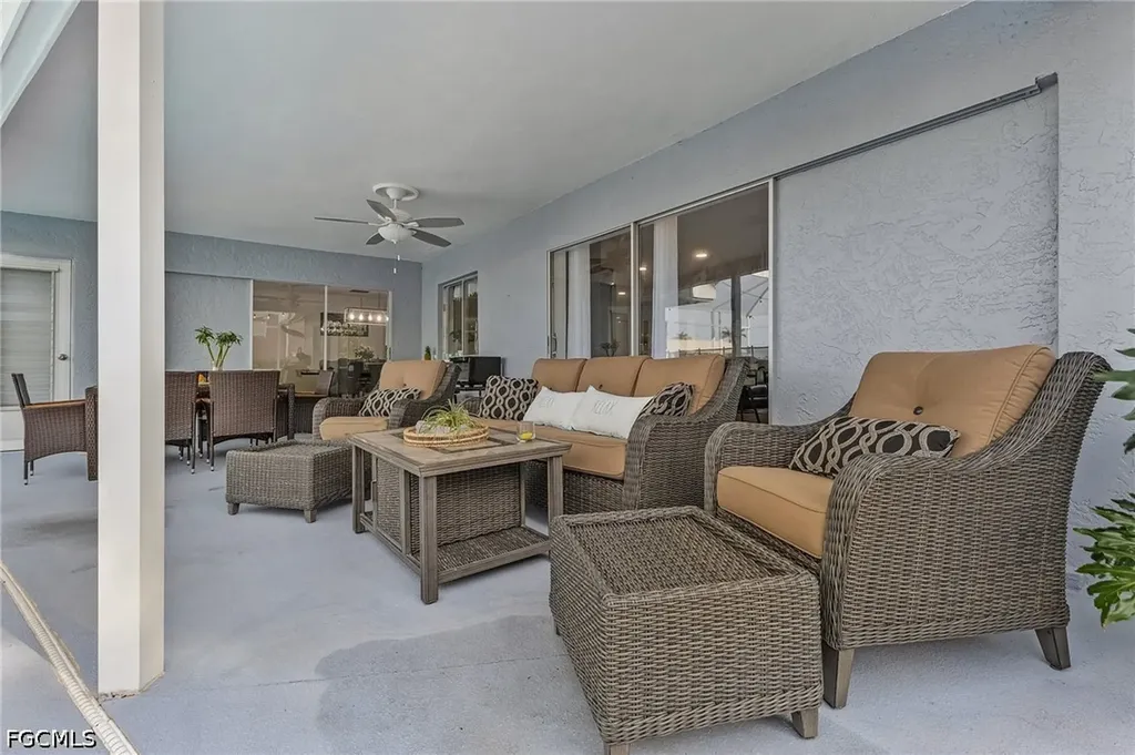 527 SW 57th Street Cape Coral FL 33914