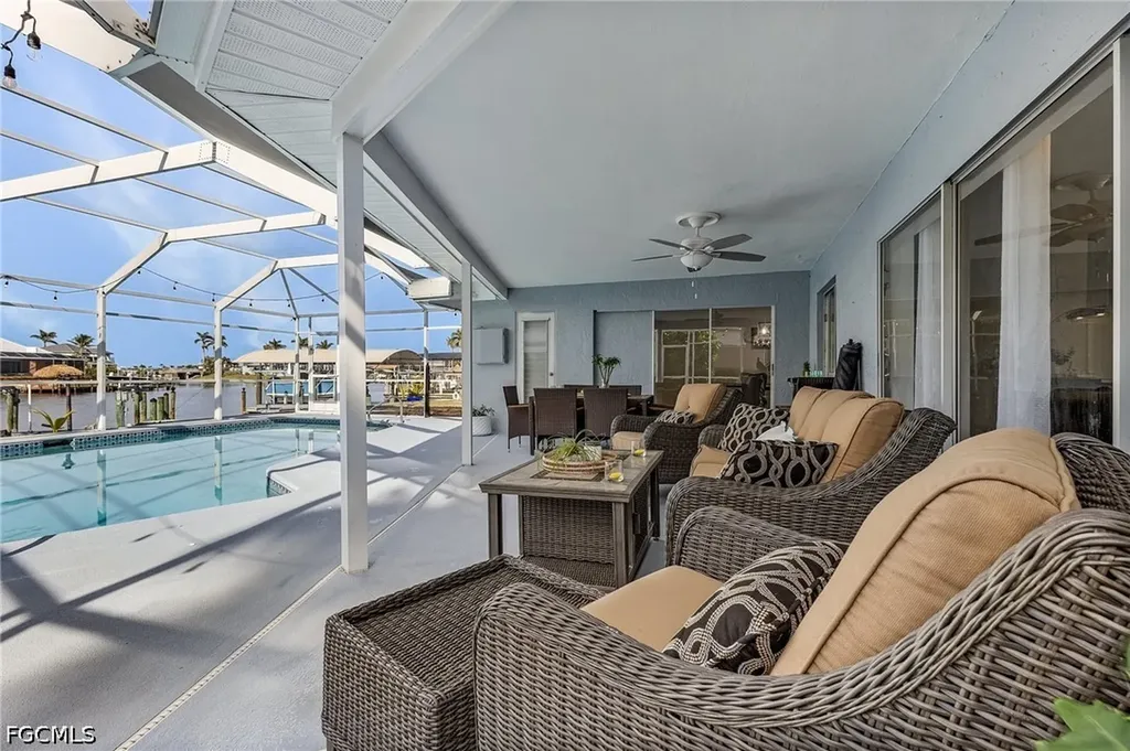 527 SW 57th Street Cape Coral FL 33914
