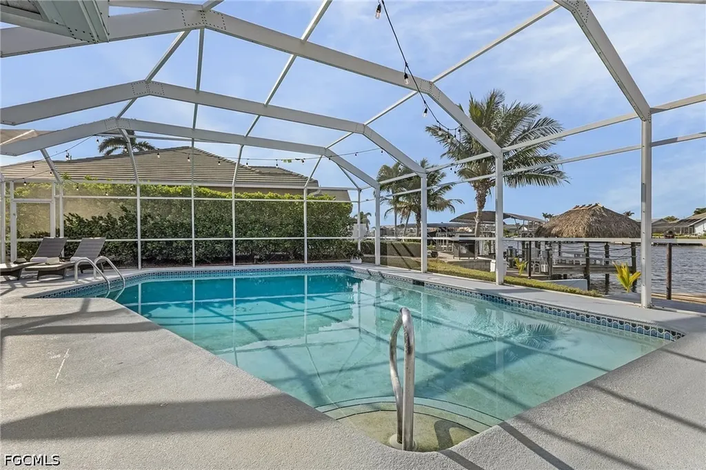 527 SW 57th Street Cape Coral FL 33914