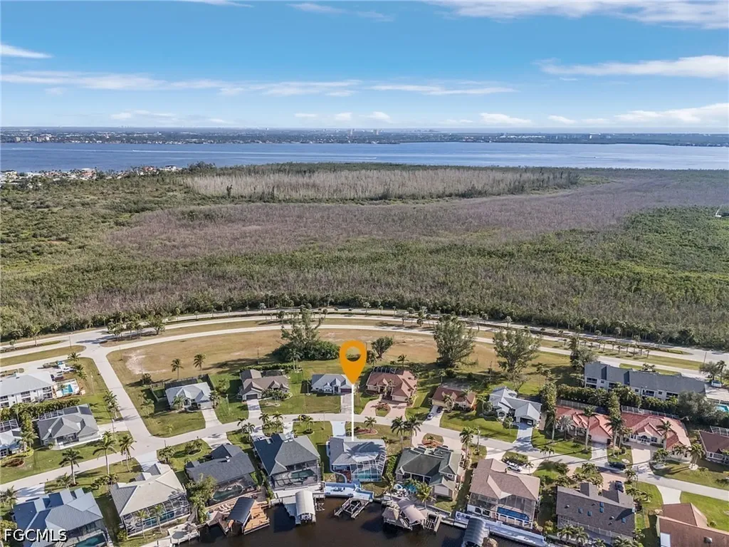 527 SW 57th Street Cape Coral FL 33914