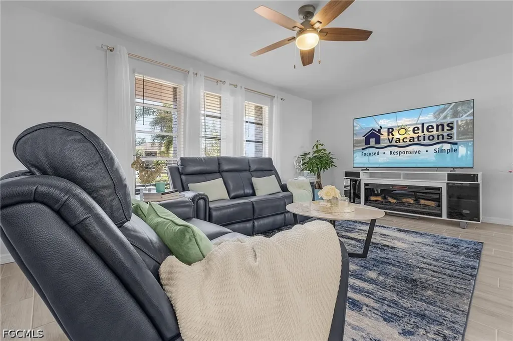527 SW 57th Street Cape Coral FL 33914