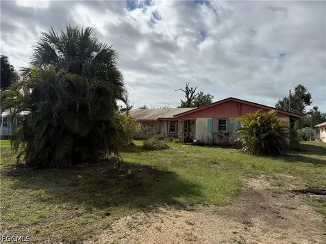 3677 Tangerine Drive ST. James City FL 33956