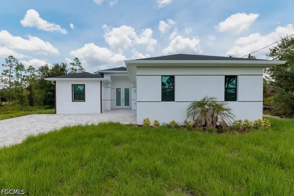 719 Almelia Street E Lehigh Acres FL 33974